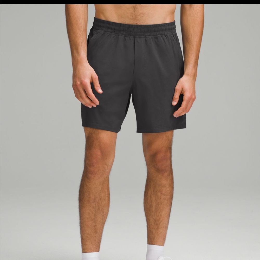 NWT Lululemon blue heathered Men’s Pace Breaker linerless shorts 7” size Medium